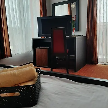 Hotel Pensiunea Caramell 3*